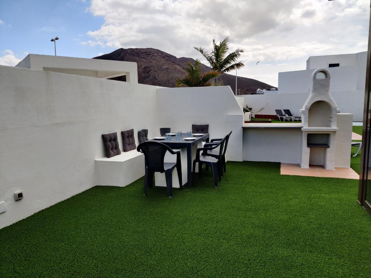 פלאיה בלנקה Villa Lanzarote Deluxe & Spa Pool מראה חיצוני תמונה