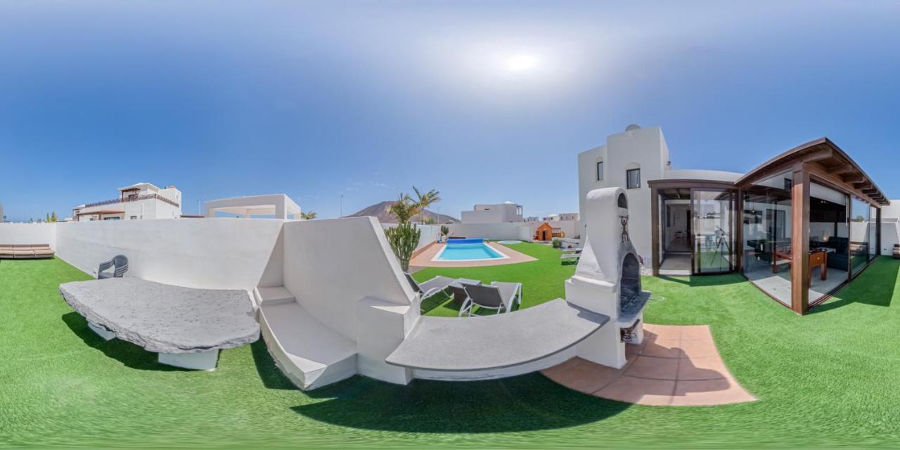 פלאיה בלנקה Villa Lanzarote Deluxe & Spa Pool מראה חיצוני תמונה
