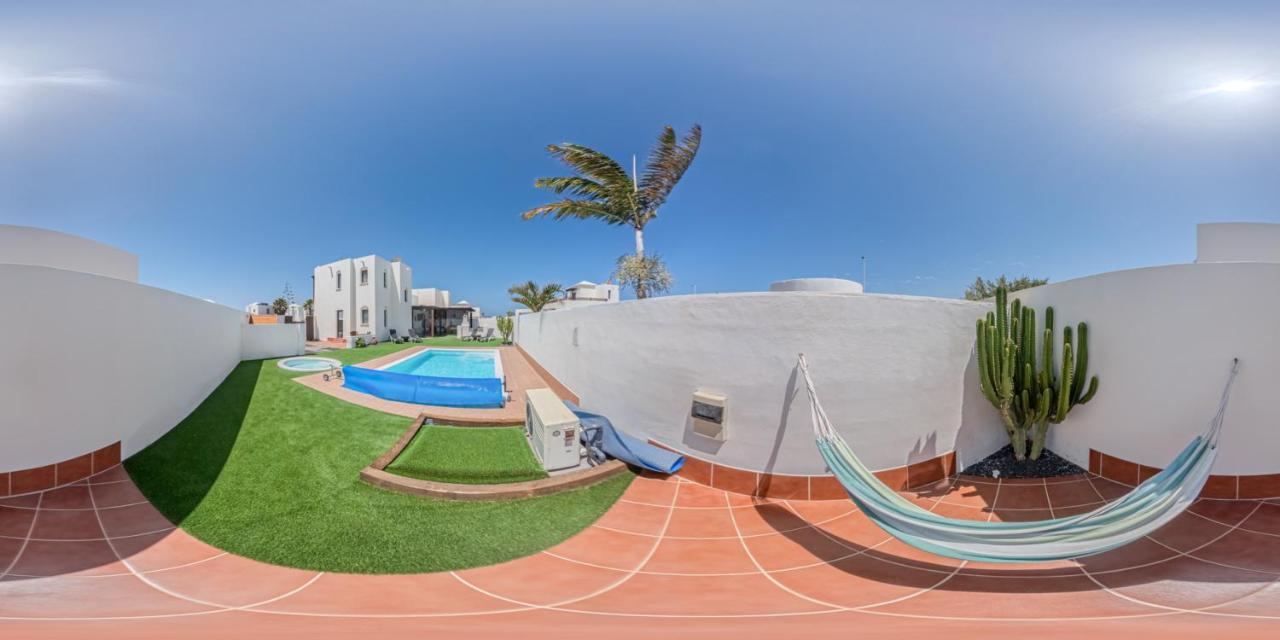 פלאיה בלנקה Villa Lanzarote Deluxe & Spa Pool מראה חיצוני תמונה