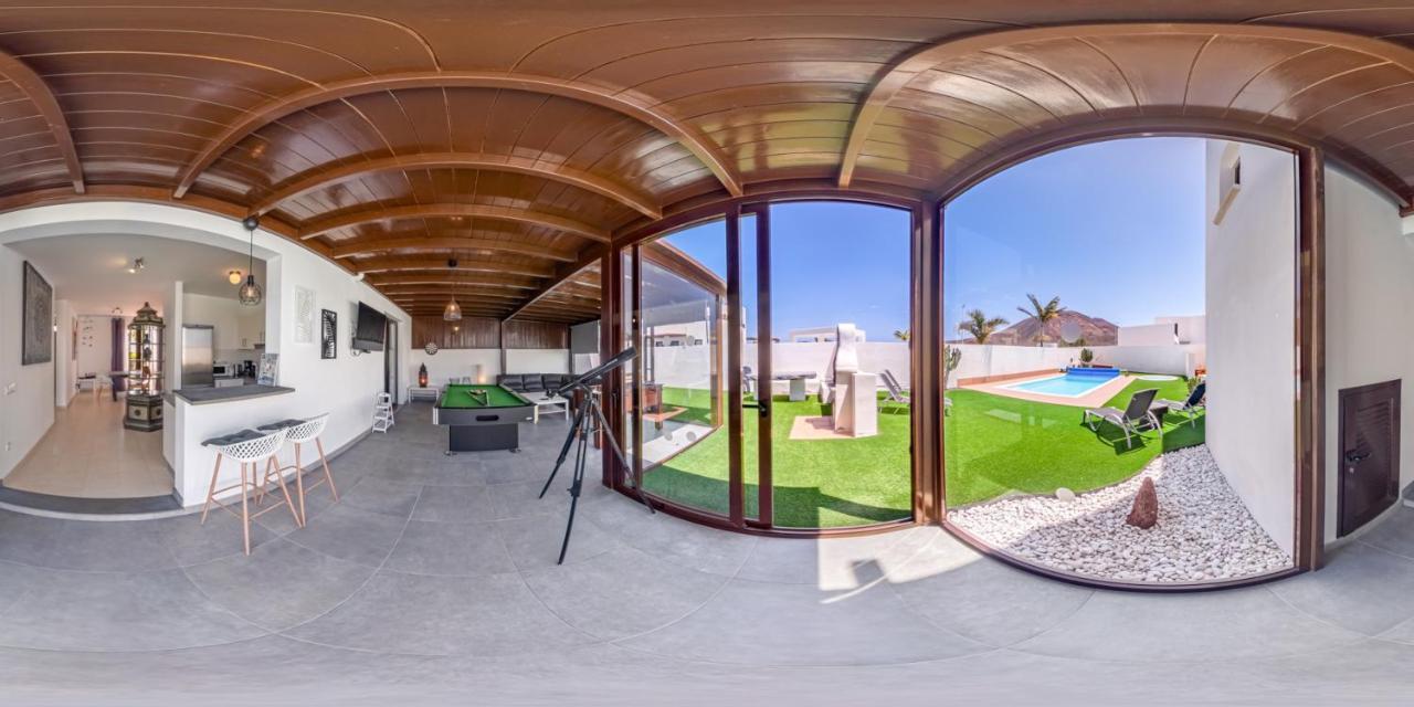 פלאיה בלנקה Villa Lanzarote Deluxe & Spa Pool מראה חיצוני תמונה