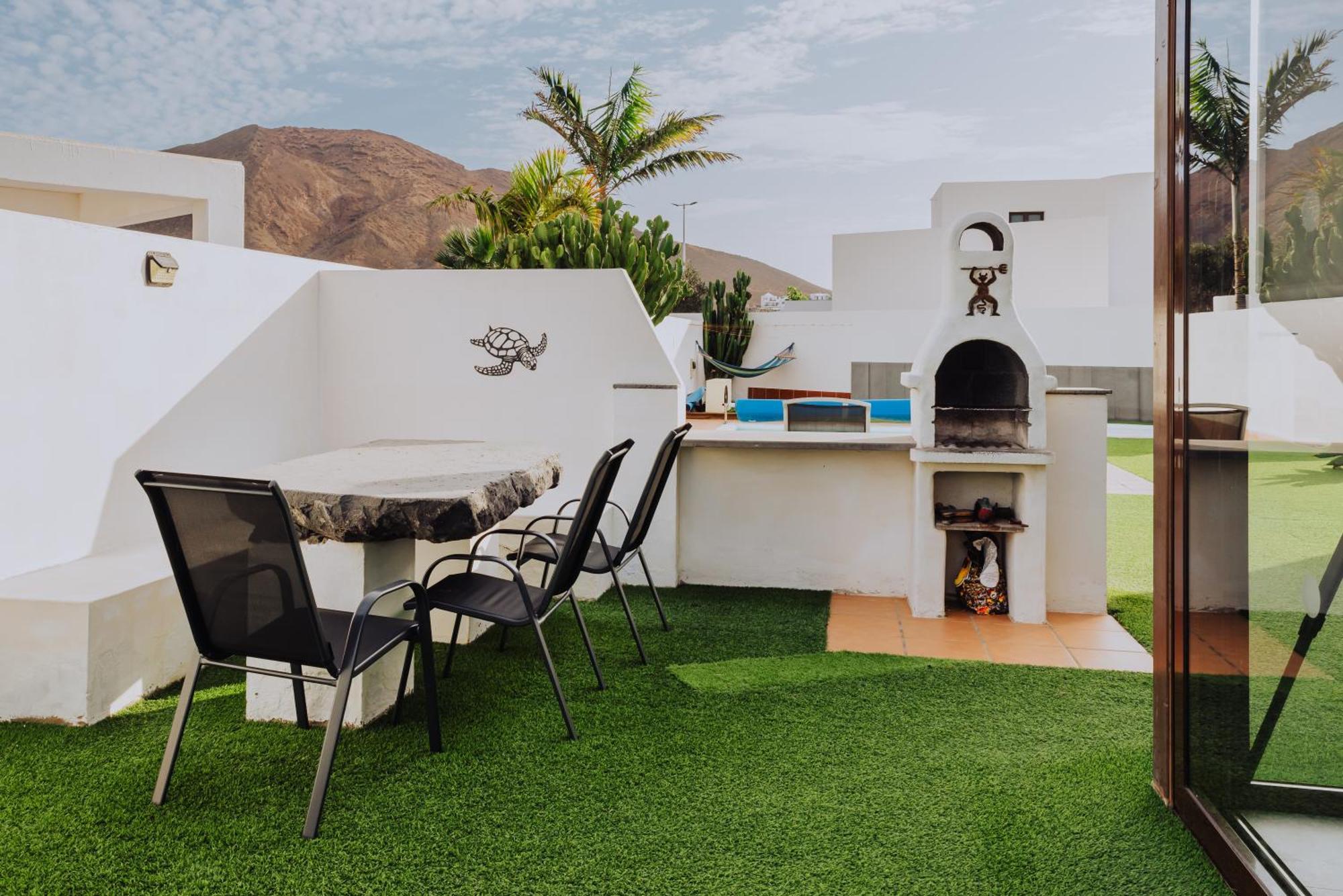 פלאיה בלנקה Villa Lanzarote Deluxe & Spa Pool מראה חיצוני תמונה