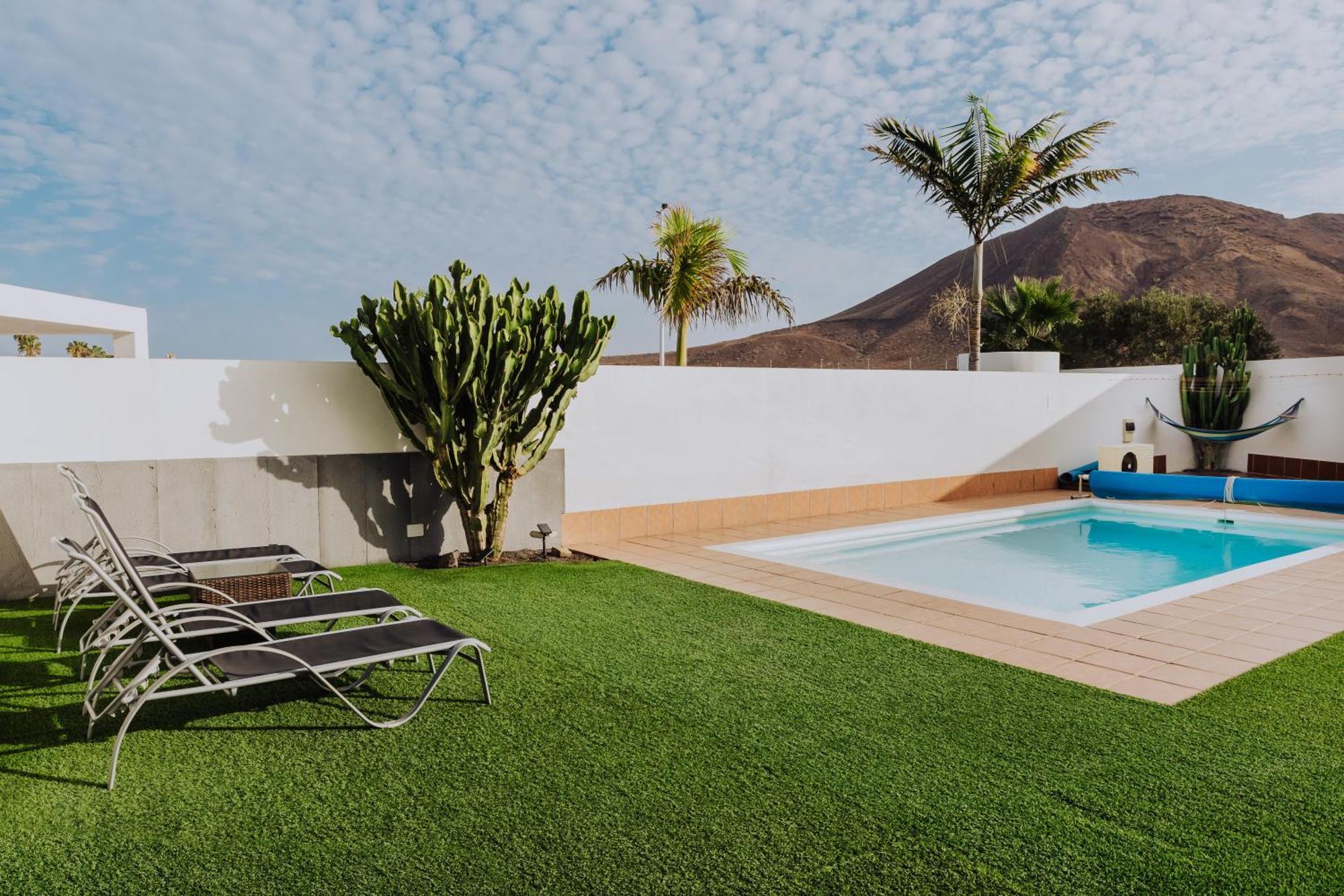 פלאיה בלנקה Villa Lanzarote Deluxe & Spa Pool מראה חיצוני תמונה