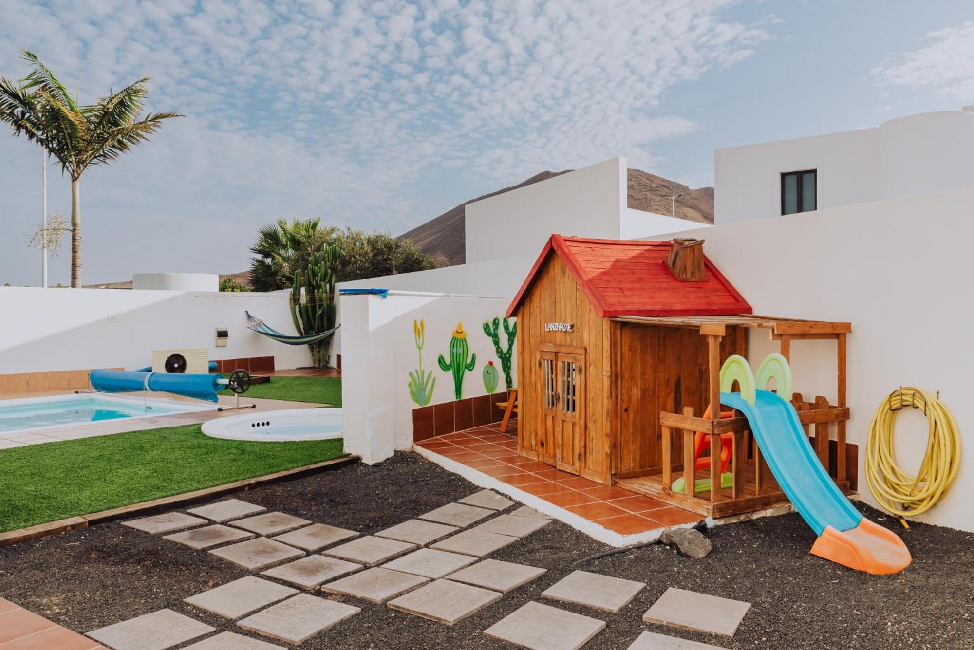 פלאיה בלנקה Villa Lanzarote Deluxe & Spa Pool מראה חיצוני תמונה