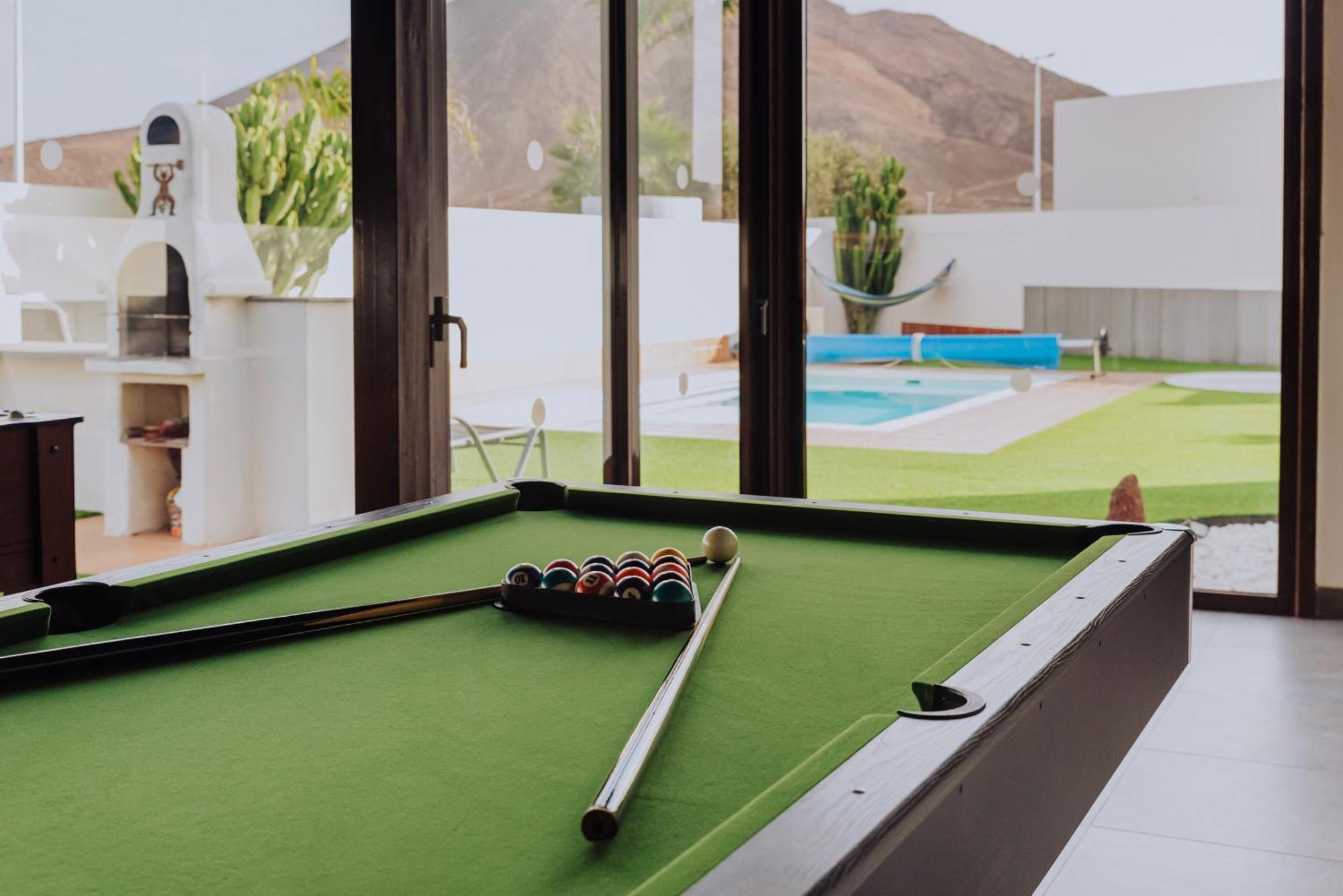 פלאיה בלנקה Villa Lanzarote Deluxe & Spa Pool מראה חיצוני תמונה