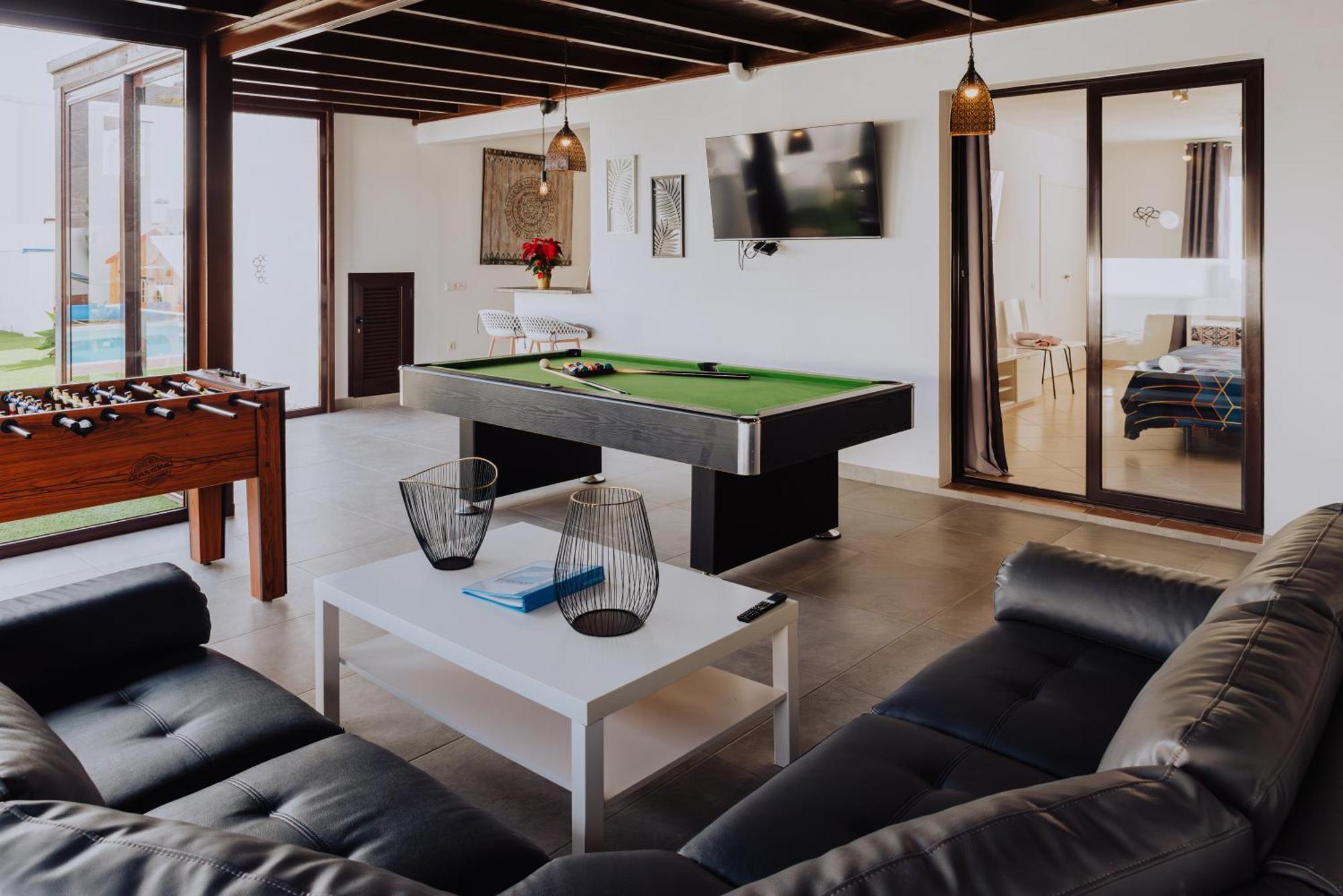 פלאיה בלנקה Villa Lanzarote Deluxe & Spa Pool מראה חיצוני תמונה